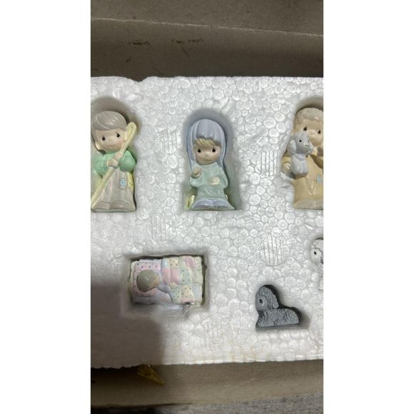 Enesco Precious Moments Miniature Nativity Set Painted Pewter Nine 9 Pieces 1989 - Picture 5 of 7